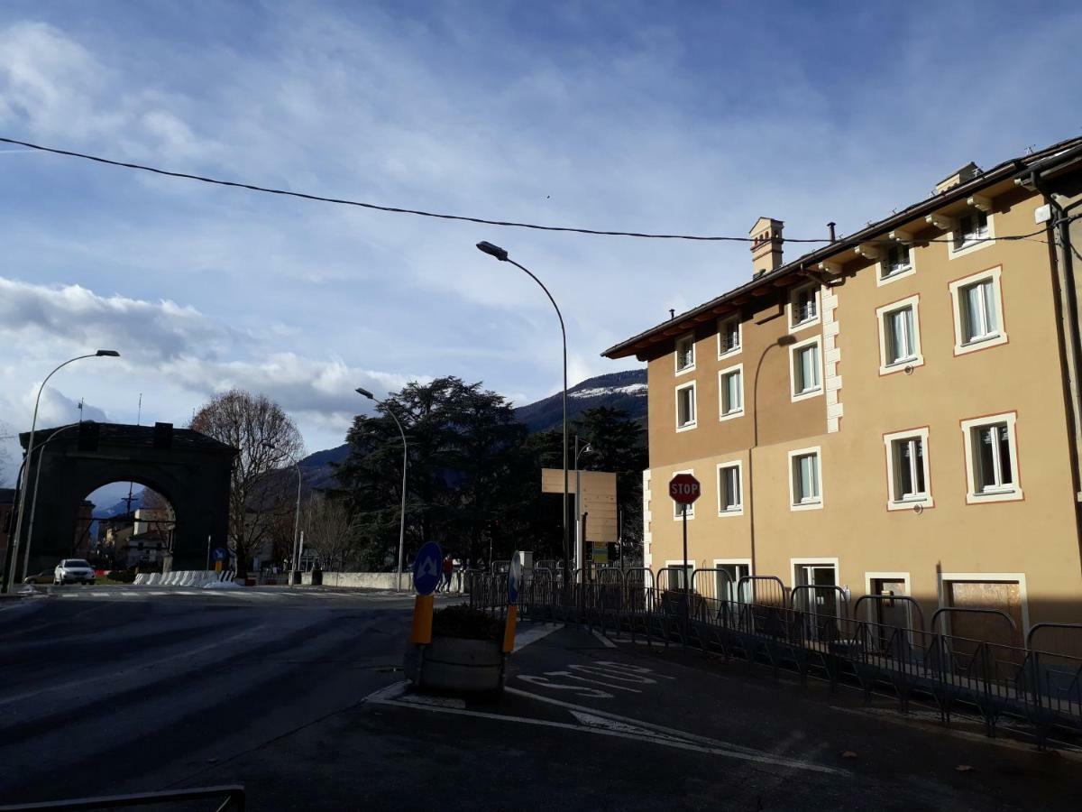 Aosta Romana Case Vacanza Luaran gambar